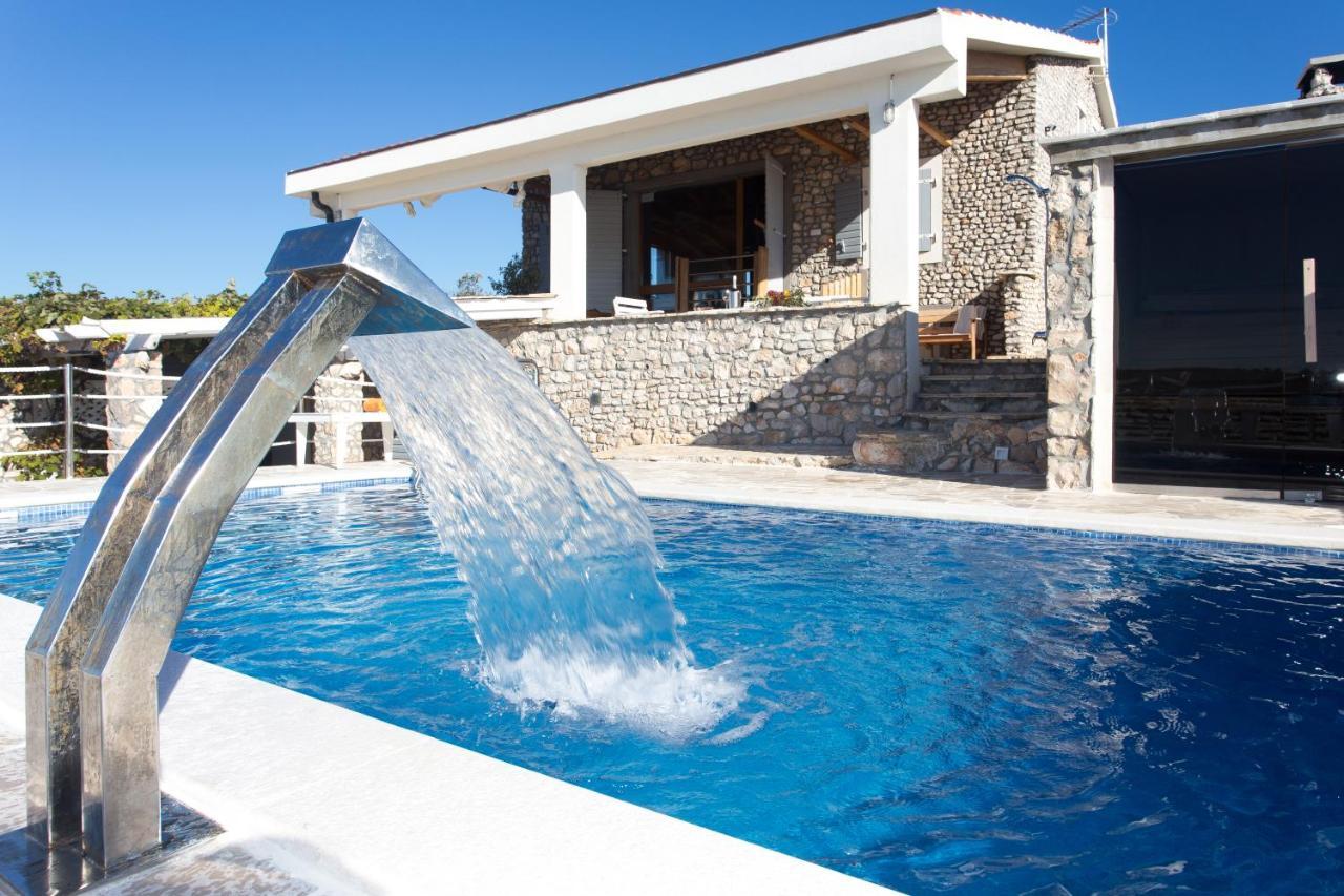 Villa, Stone House With Swimming Pool & Sauna, Beach, Sevid Exterior photo