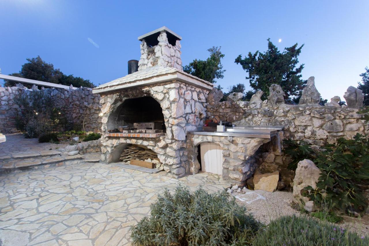 Villa, Stone House With Swimming Pool & Sauna, Beach, Sevid Exterior photo